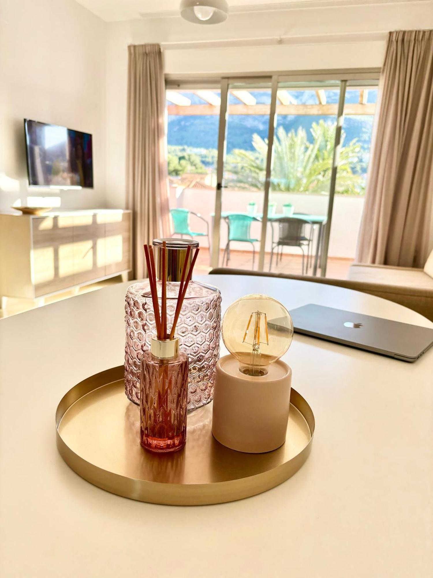 Hoteltype Penthouse 2 Beds, Parking, Wifi & Pool Stunning Views Denia Kültér fotó