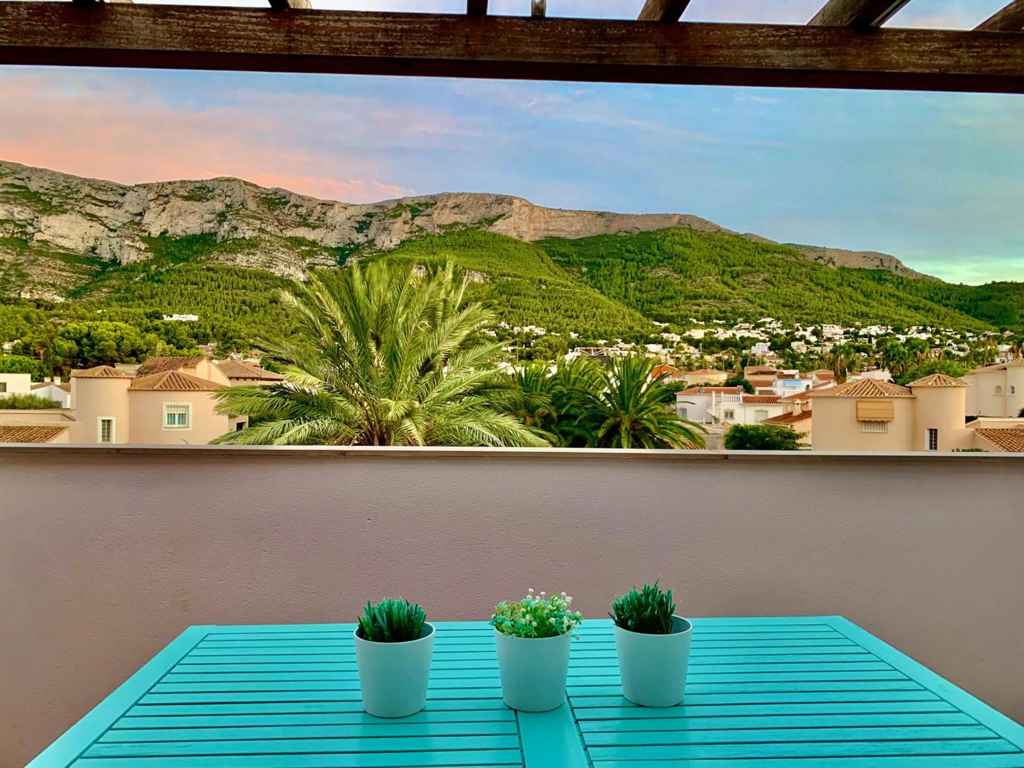 Hoteltype Penthouse 2 Beds, Parking, Wifi & Pool Stunning Views Denia Kültér fotó